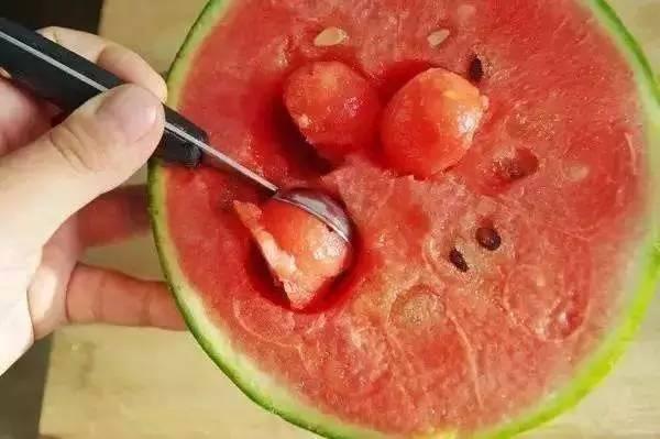 网红瓜勺子挖着吃,一勺挖尽美味，尽享生活乐趣